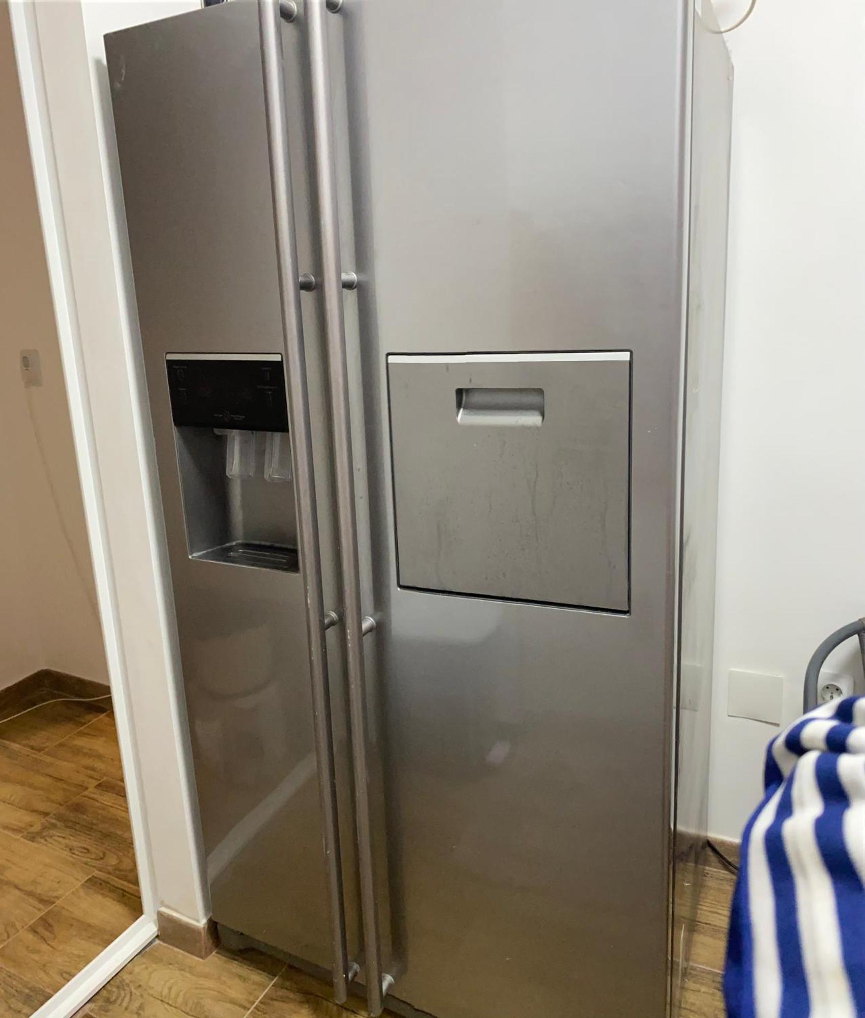 Appartamento Ria & Mihai Apartament Galati Esterno foto